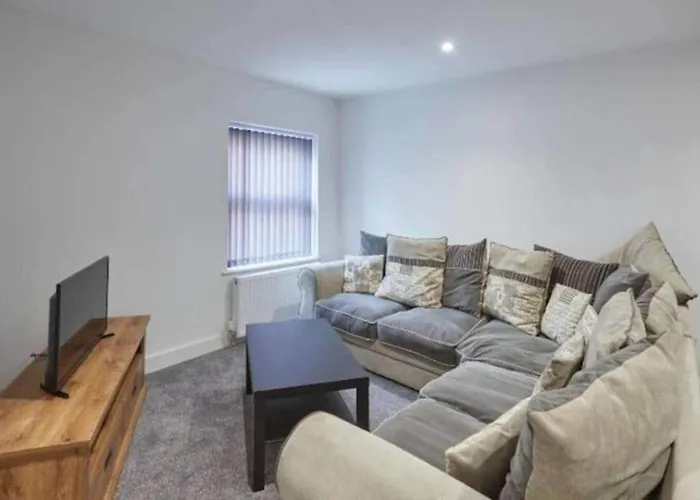 2-bedroom Serviced In 1 Loftus